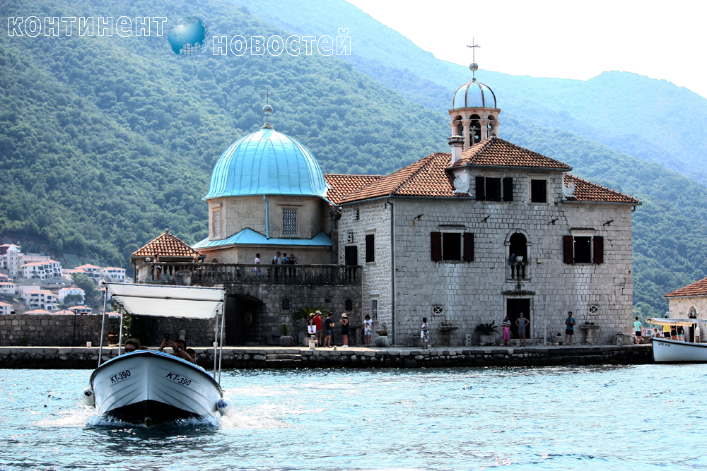 остров богородицы на рифе черногория